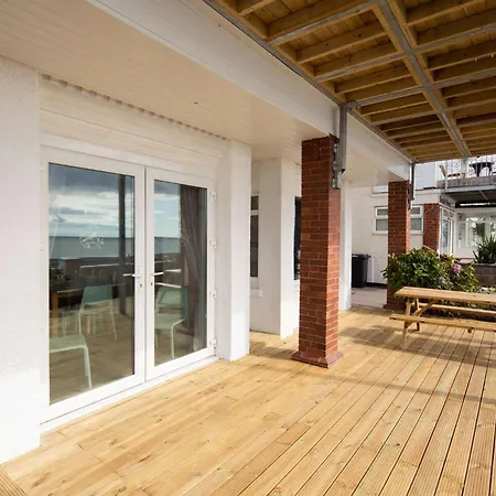 Absolute Beachfront With Decked Garden Oasis And Views Bognor Regis Exterior photo