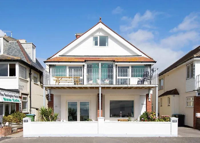 Absolute Beachfront With Decked Garden Oasis And Views
