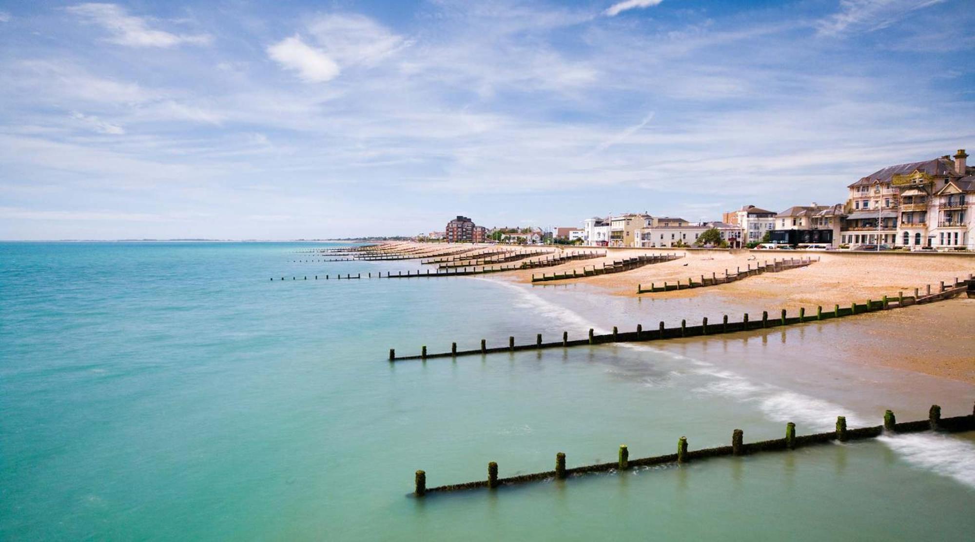 Apartment Absolute Beachfront With Decked Garden Oasis And Views Bognor Regis