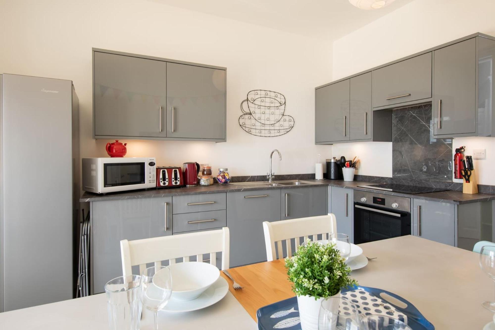 Absolute Beachfront With Decked Garden Oasis And Views Bognor Regis